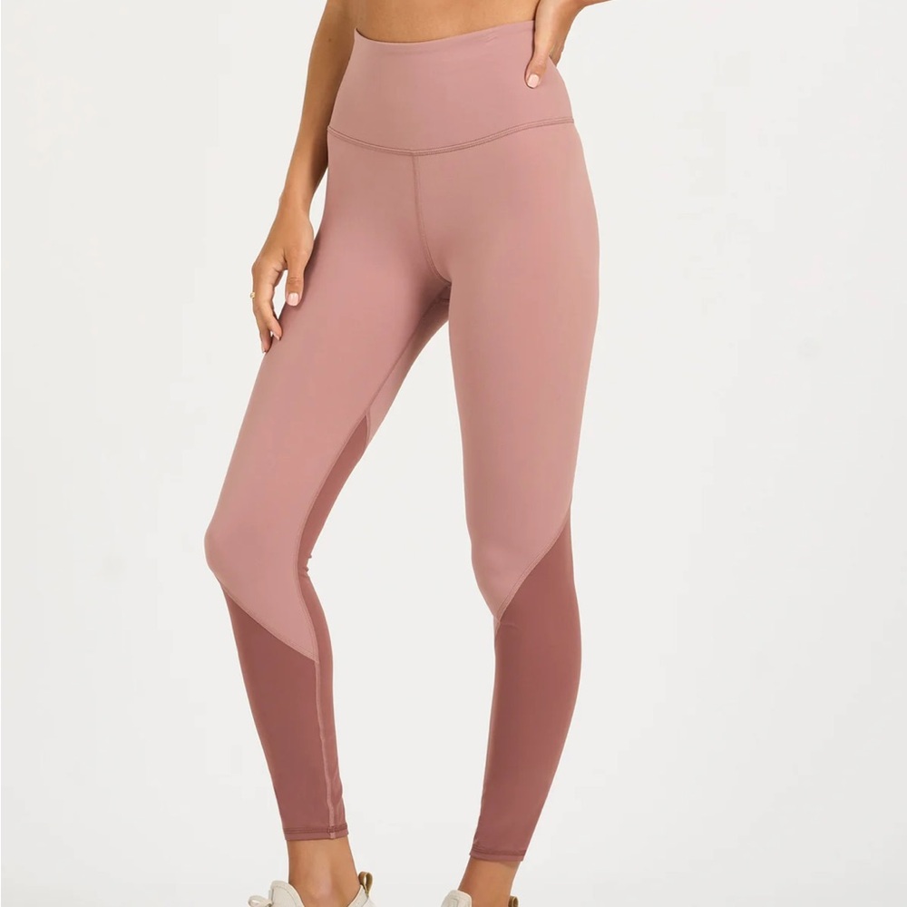 Vuori Women's Mauve Colorblock Leggings